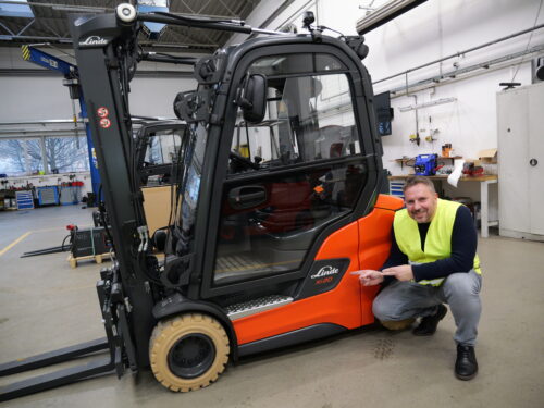Nová řada vysokozdvižných vozíků Linde nabízí výkon, ergonomii a široké spektrum využití