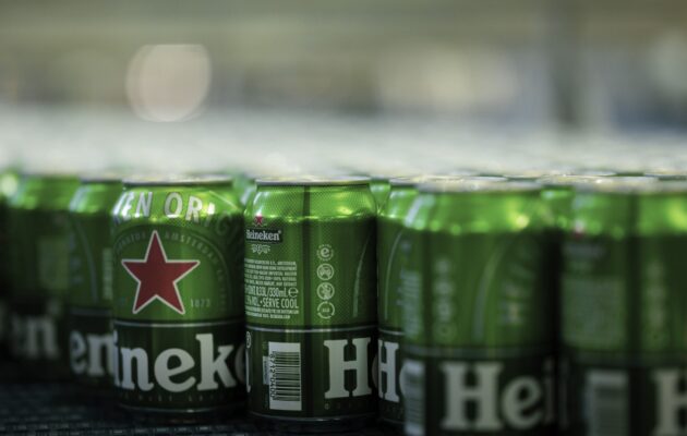 Heineken implementoval AI chatbota Hoppy pro vyhledávání firemních dat