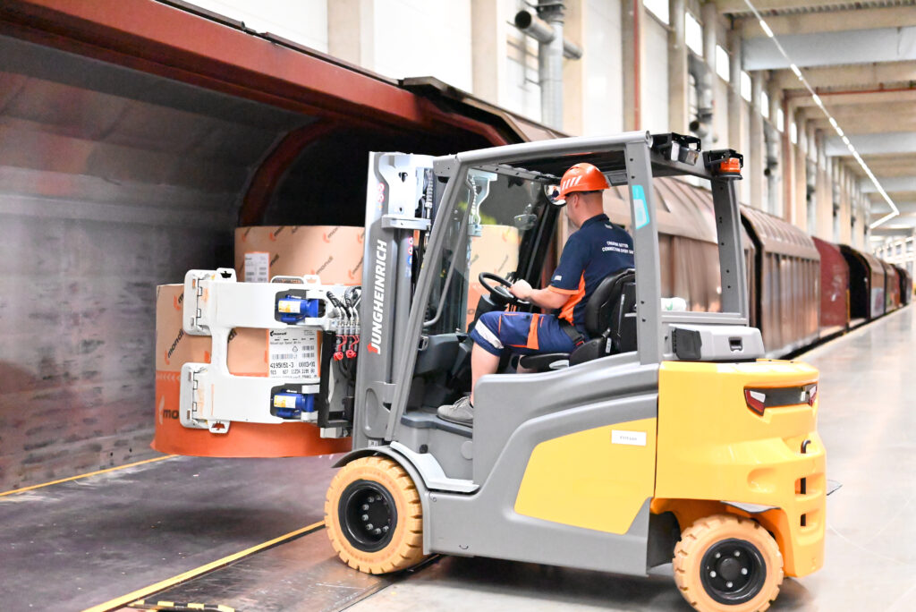 vozík, manipulační technika