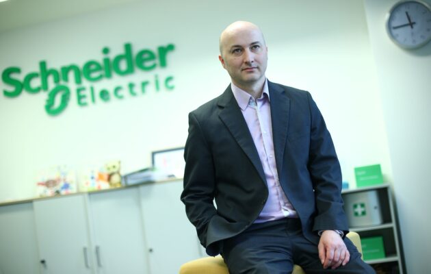 Schneider Electric povede v Česku a na Slovensku Darko Lopotar