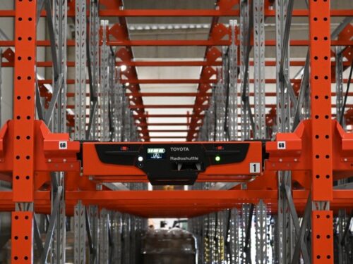 AVENA roste s Toyotou: nový sklad olejů využívá Radioshuttle a chystá další automatizaci