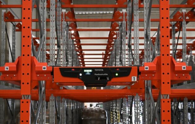 AVENA roste s Toyotou: nový sklad olejů využívá Radioshuttle a chystá další automatizaci