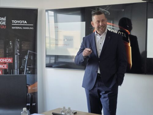 Toyota otevřela novou Demo arénu. Vloni prodala 3261 vozíků, z toho 2257 nových