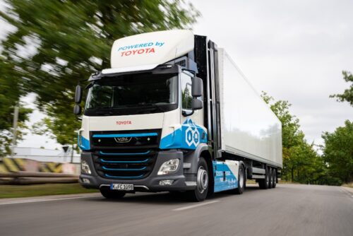 Toyota urychluje rozvoj vodíkových technologií pro nákladní dopravu: Vstupuje do společnosti cellcentric